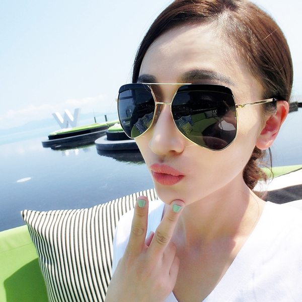 Огледални слънчеви очила