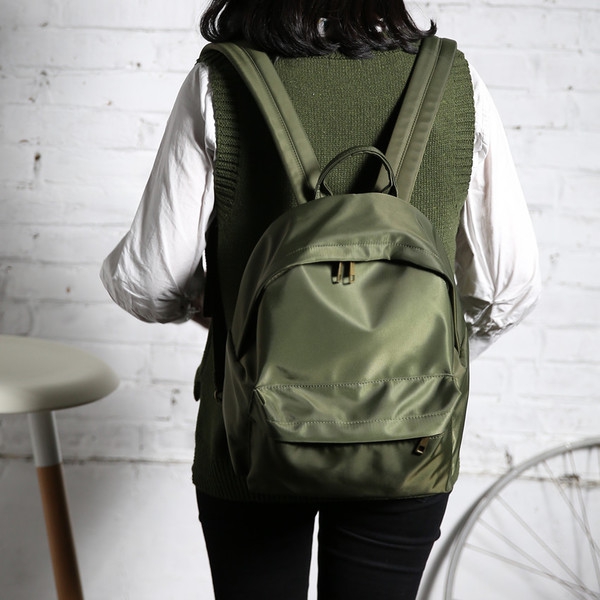 Ежедневни дамски раници в лилав,цикламен,син,черен,зелен и червен цвят