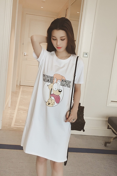 Οι γυναίκες χιτώνες με τους χαρακτήρες της Disney σε τρία χρώματα