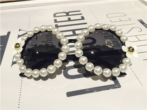 Дамски слънчеви очила над 10 различни модела