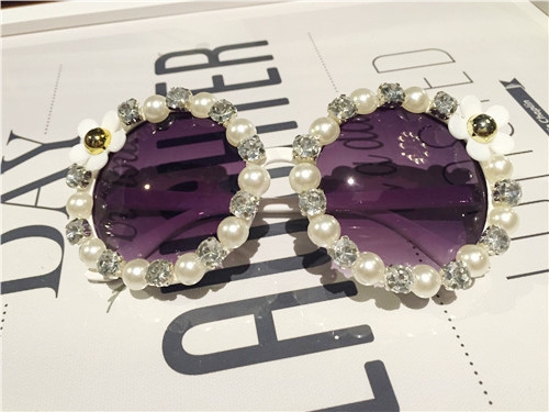 Дамски слънчеви очила над 10 различни модела