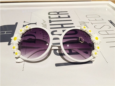 Дамски слънчеви очила над 10 различни модела