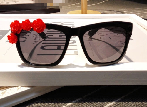 Дамски слънчеви очила над 10 различни модела