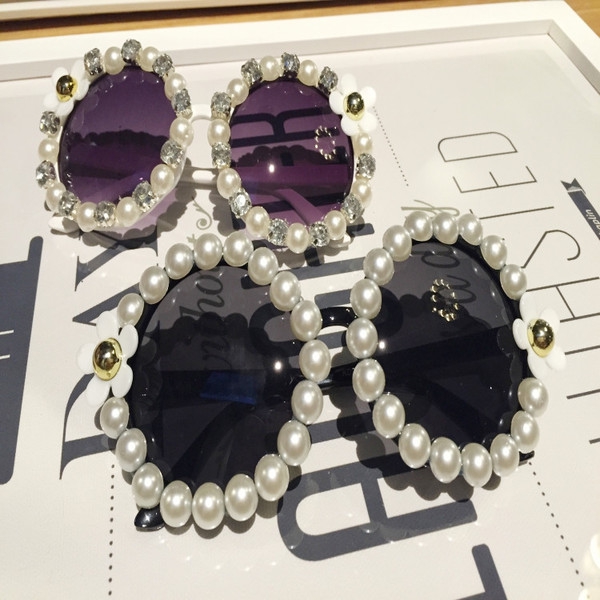 Дамски слънчеви очила над 10 различни модела