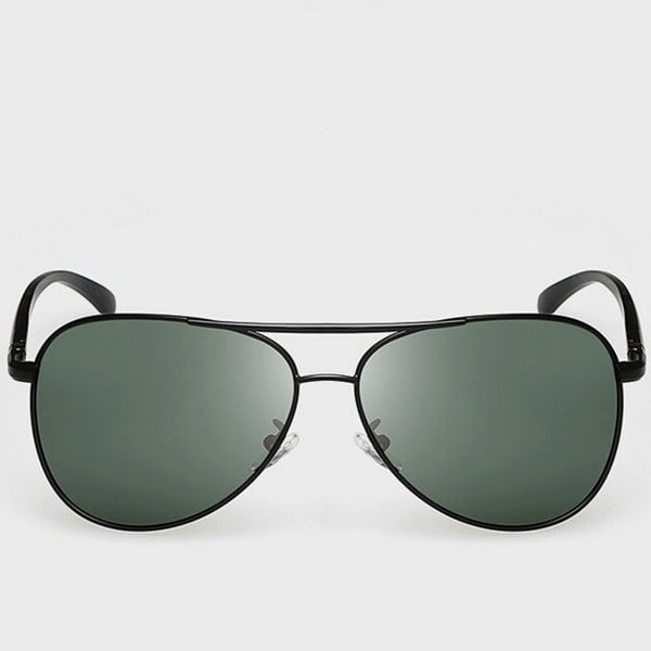 Мъжки слънчеви очила в различни цветове на стъклата и рамката