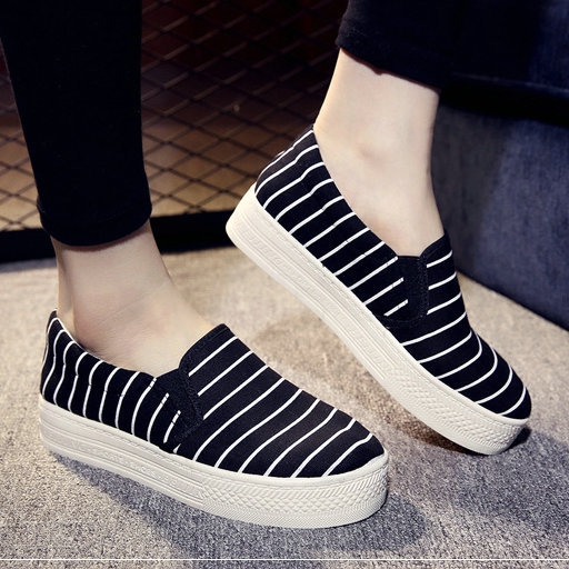 Дамски платнени обувки - подходящи за ежедневие, лек спорт и бягане - бели, черни, сини, червени