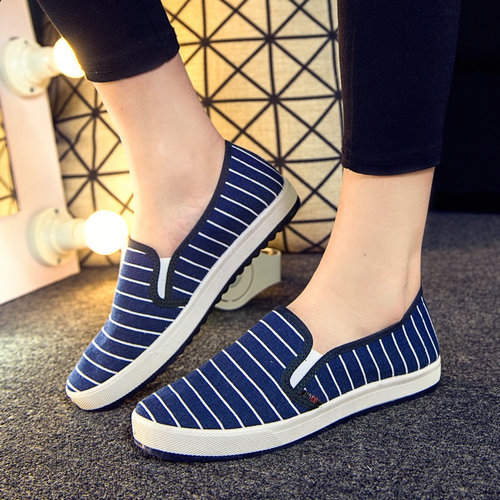 Дамски платнени обувки - подходящи за ежедневие, лек спорт и бягане - бели, черни, сини, червени