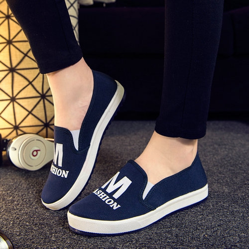 Дамски платнени обувки - подходящи за ежедневие, лек спорт и бягане - бели, черни, сини, червени