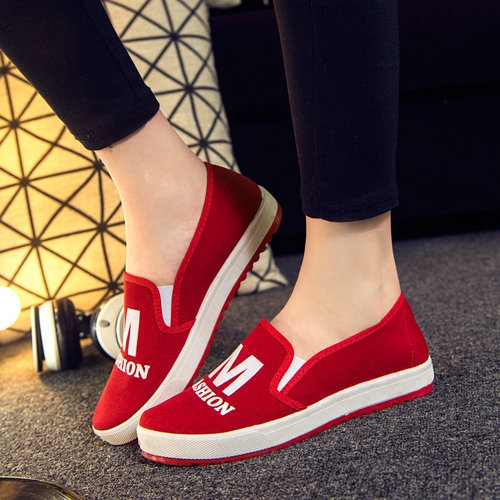 Дамски платнени обувки - подходящи за ежедневие, лек спорт и бягане - бели, черни, сини, червени