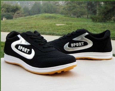 Мъжки спортни маратонки в черни и сиви модели - подходящи за ежедневие и спорт