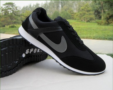 Мъжки спортни маратонки в черни и сиви модели - подходящи за ежедневие и спорт