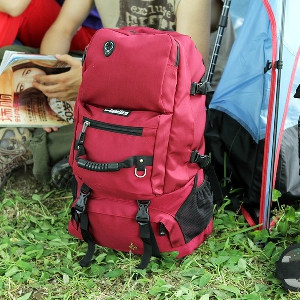 Мъжки чанти подходящи за туризъм и алпинизъм 