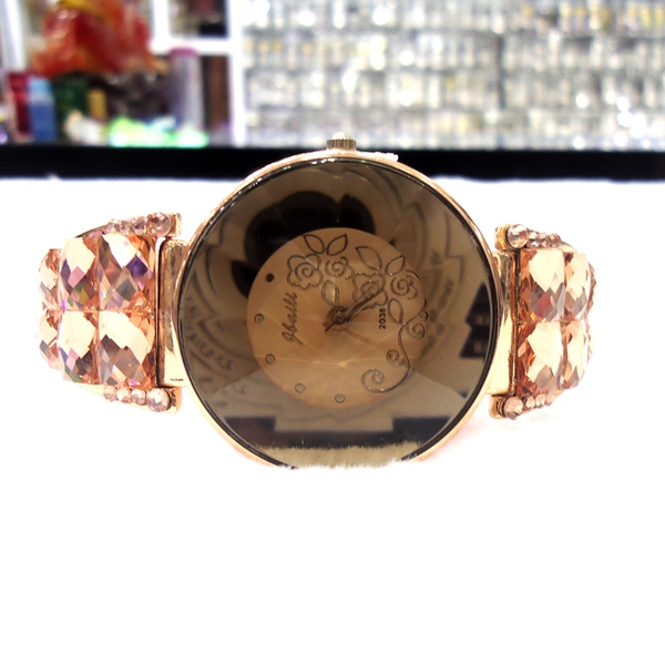 Дамски часовник с кристал