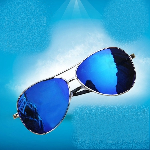 Оригинални слънчеви очила с UV защита - за мъже