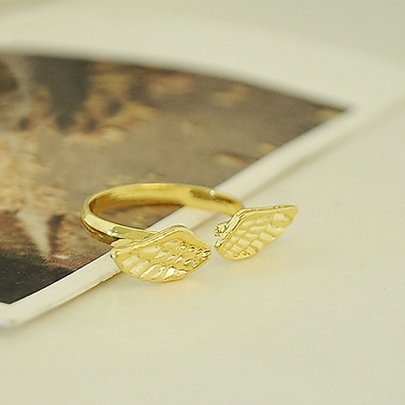 Дамски пръстени в черен,сребрист и златист цвят - 10 модела