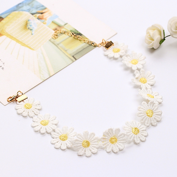 Τιάρες, με τη μορφή των λουλουδιών - 7 μοντέλα