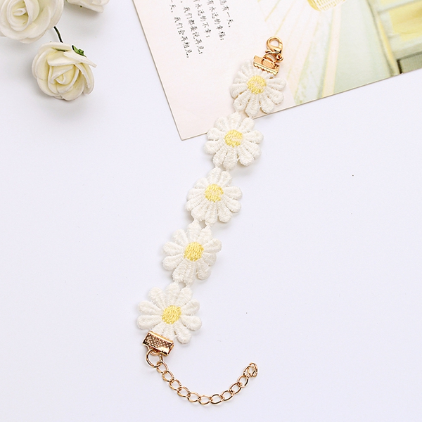 Τιάρες, με τη μορφή των λουλουδιών - 7 μοντέλα