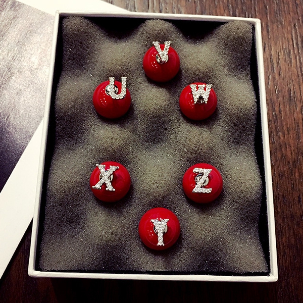 Дамски обеци - БУКВИ