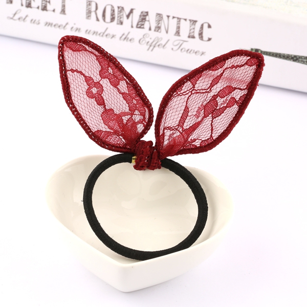 Λαστιχάκια και κλιπ για τα μαλλιά με καρτέλες σε διάφορα χρώματα