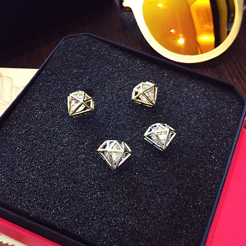 Дамски обеци под формата на диамант - малък и голям размер