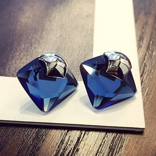 Γυναικέια σκουλαρίκια διαμαντιών σε μπλε, χρυσό και ασήμι χρώμα