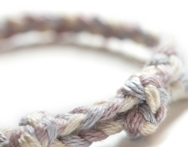 Ръчно изработена дамска гривна - 1 модел