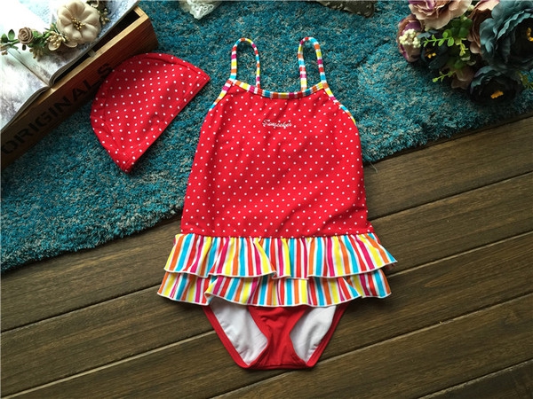 Детски бански костюми за момичета: 4 модела