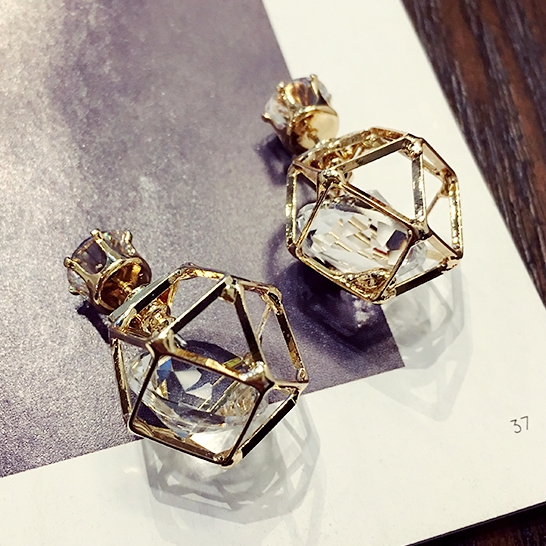 Дамски обеци с камъни в сферична форма 