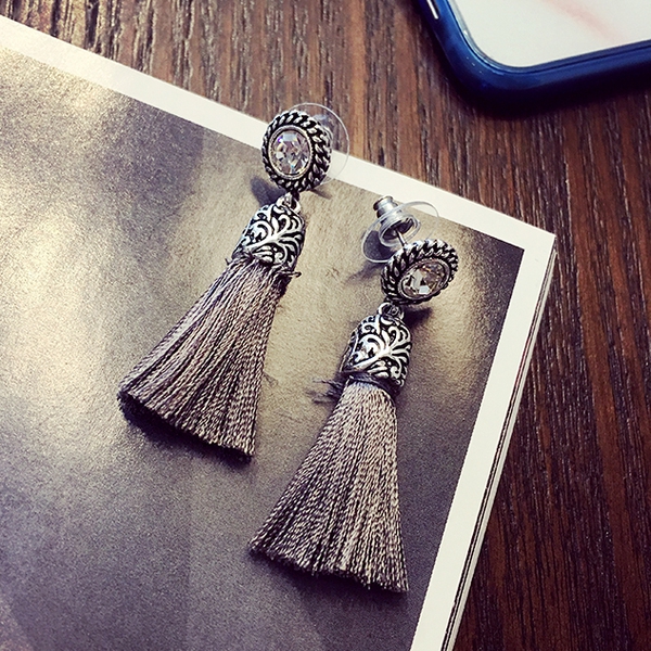 Κρεμαστά ρετρό σκουλαρίκια σε μπλε, κόκκινο και μαύρο χρώμα