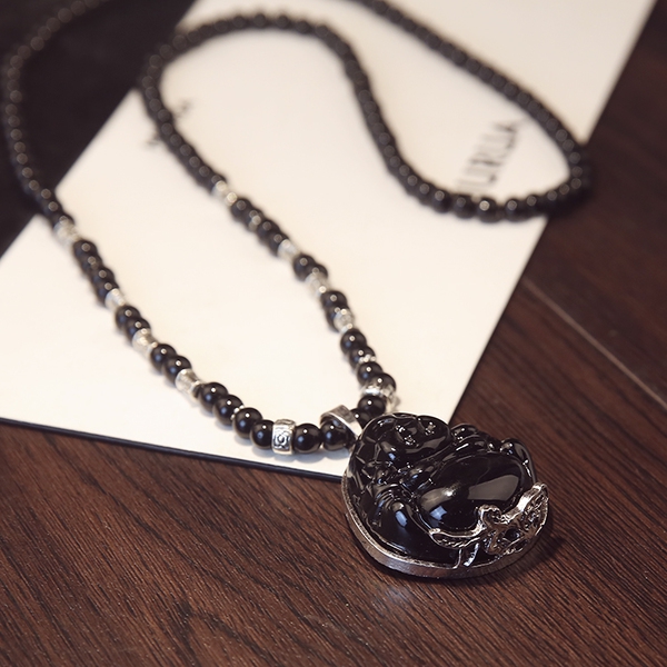 Γυναικεία δαχτυλίδια σε πολλά διαφορετικά μοτίβα και χρώματα