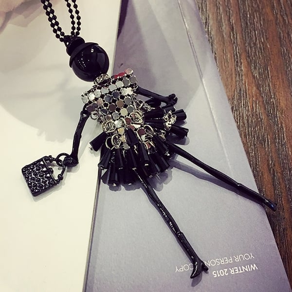 Γυναικεία κολιέ σε διάφορα χρώματα