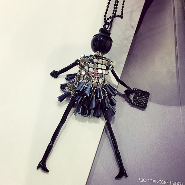 Γυναικεία κολιέ σε διάφορα χρώματα