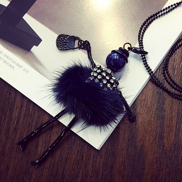 Γυναικεία κολιέ σε διάφορα χρώματα