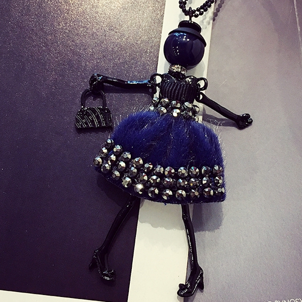 Γυναικεία κολιέ σε διάφορα χρώματα