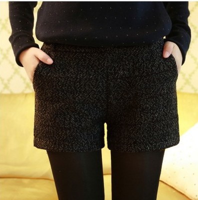 Δέκα μοντέλα σορτς Έγκυος ποικιλία χρωμάτων και σχεδίων.