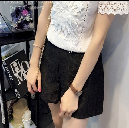 Δέκα μοντέλα σορτς Έγκυος ποικιλία χρωμάτων και σχεδίων.