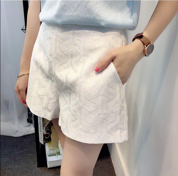 Δέκα μοντέλα σορτς Έγκυος ποικιλία χρωμάτων και σχεδίων.