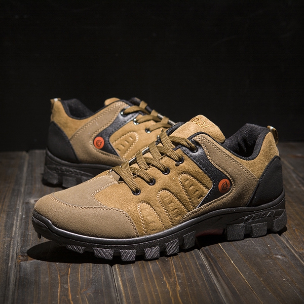 Туристически обувки за мъже - два модела