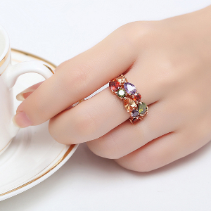 Γυναικείο δαχτυλίδι με χρωματιστές πέτρες