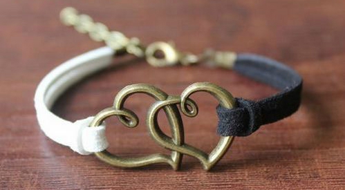 Различни видове дамски гривни-13 модела