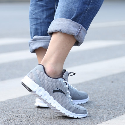 Мъжки обувки за бягане с дишаща мрежа - 8 модела 