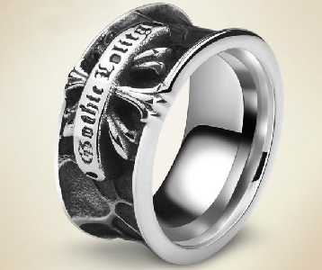 Мъжки пръстен в сребристо-черен цвят - 1 модел