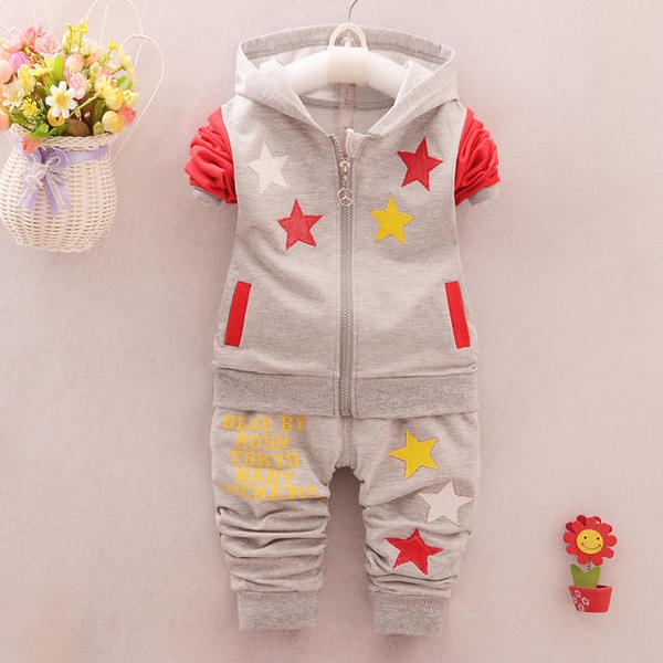 Детски комплекти за момчета и момичета: над 10 различни модела