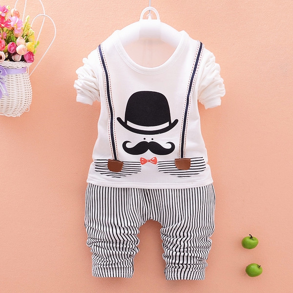 Детски комплекти за момчета и момичета: над 10 различни модела