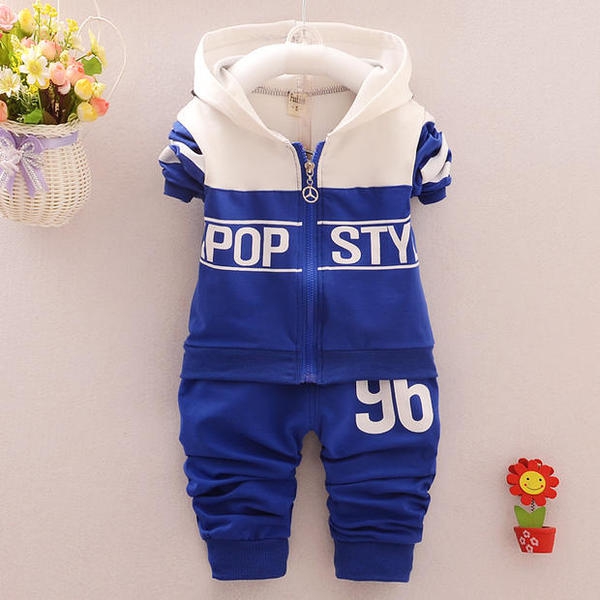 Детски комплекти за момчета и момичета: над 10 различни модела