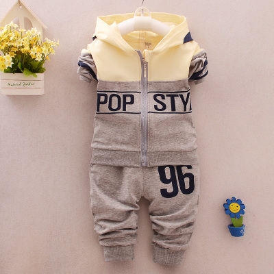 Детски комплекти за момчета и момичета: над 10 различни модела