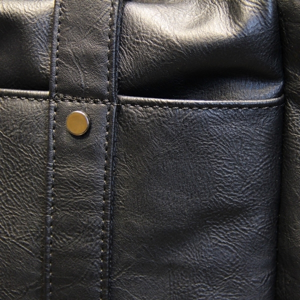 Черни сакове за ръчен багаж от изкуствена кожа 