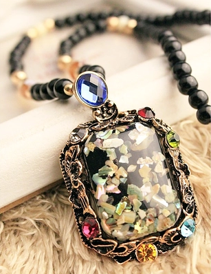 Γυναικεία κολίε σε διάφορους χρωματικούς συνδυασμούς-19 μοντέλα