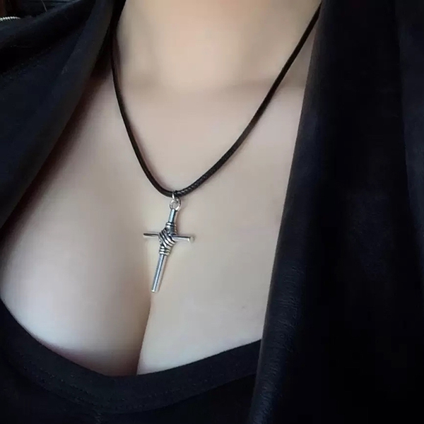 Γυναικεία δαχτυλίδια σε 21 μοντέλα - δράκος, φεγγάρι, καρδιές και άλλα