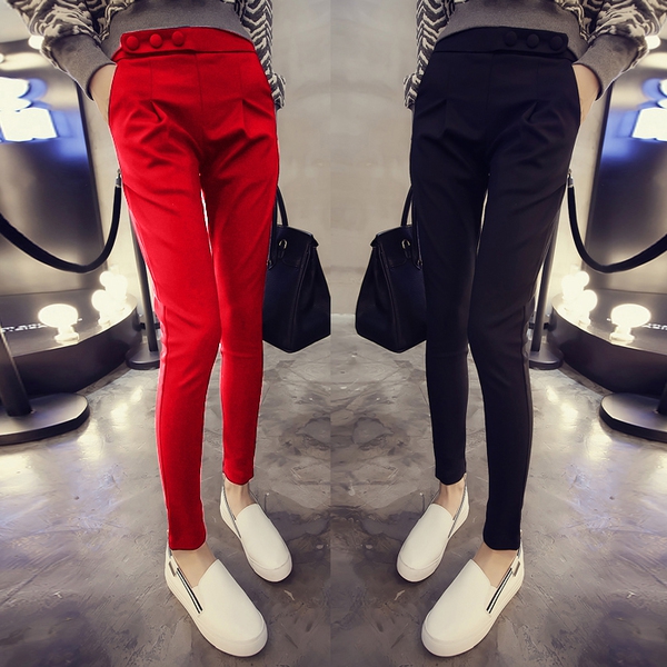 Γυναικεία παντελόνια σε μαύρο και κόκκινο